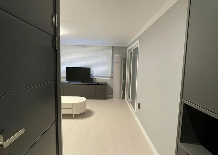 Apartment Dado